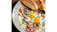 Objednať Ham & Eggs se šunkou od kosti a pažitkou