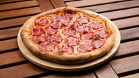 Hozzáadás a kosárhoz Szalámis Pizza (32cm)
