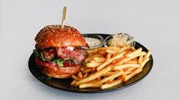Objednať Hovězí burger „LANÝŽÁK“
