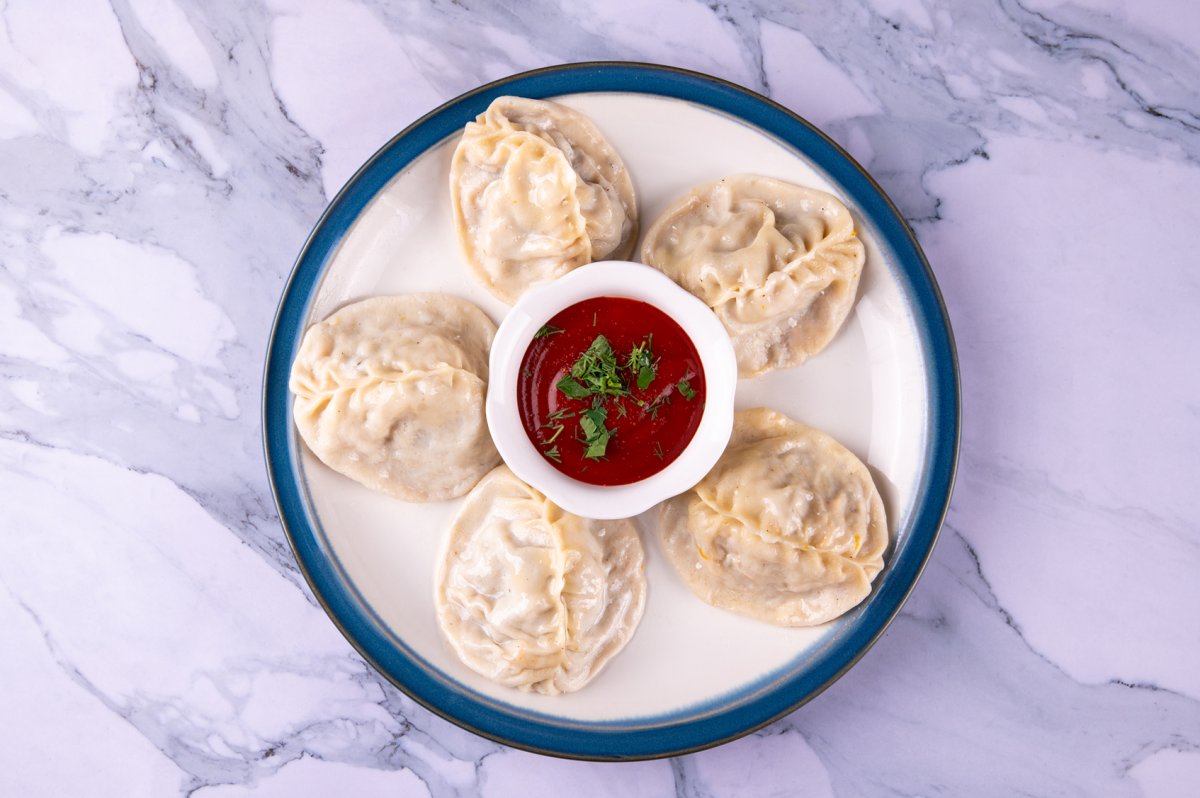 Манты с мясом 1+1