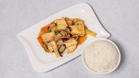 Objednať M50. Tofu s bambusem a houbami s rýží