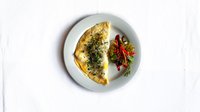 Objednať Pražská omeleta se šunkou, žampiony a sýrem