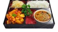 Objednať B1. Pikantní polévka, čínský salát, sladkokyselé kuře, bílá rýže