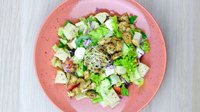 Objednať PIATOK: Menu Salad: Kuskus chicken grécky šalát