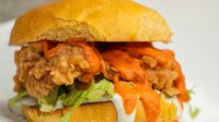 Objednať *OBEDOVÝ ŠPECIÁL* Buffalo Chicken Sandwich Combo