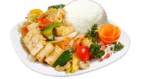 Objednať 76. Restované tofu se zeleninou a rýží