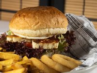 Objednať Halloumi Burger (Veggie burger)