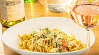 Objednať Špagety Aglio olio e peperoncino s lososom