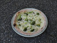 Objednať Broccoli pizza