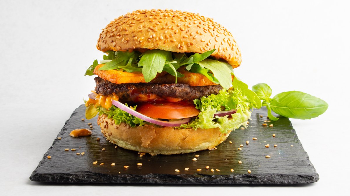 BEEF BURGER 150g 🍔 | Bear Burger | Wolt