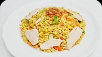 Objednať 22. Smažená rýže s kuřecí masem