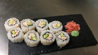 Objednať California roll sněžný krab surimi/okurek/avokádo/japonská majonéza/sezam