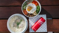 Objednať Knedlíčková polévka 만둣국 + bibimbab 비빔밥 + drink 🥤