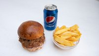 Objednať Pulled beef burger + hranolky + pepsi 0,33 l
