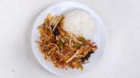 Objednať M10 - Pikantní kuřecí nudličky s rýží