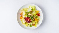 Objednať Zeleninový salát - s rozpečeným hermelínem