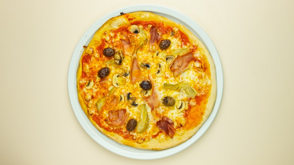 Ristorante L'Incontro | Pizza and pasta, what more could you want? ?? |  Hamburg