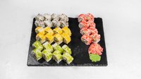 Objednať Sushi set 17 California selection ebi