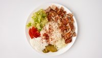 Objednať Kurací kebab na tanieri s ryžou a so zeleninou