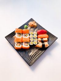 Objednať Aki sushi set