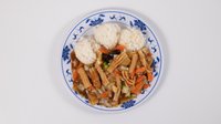 Objednať 41 Sépia Chop - Suey Ryba s bambusovými výhonkami a hubami + ostrokyslá polievka
