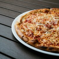 Objednať Quattro Formaggi pizza 