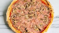 Hozzáadás a kosárhoz Sonka-gomba-kukorica pizza (45cm)