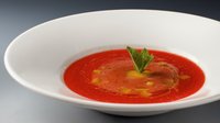Objednať Tomátová polévka s mozzarellou, bazalkové pesto