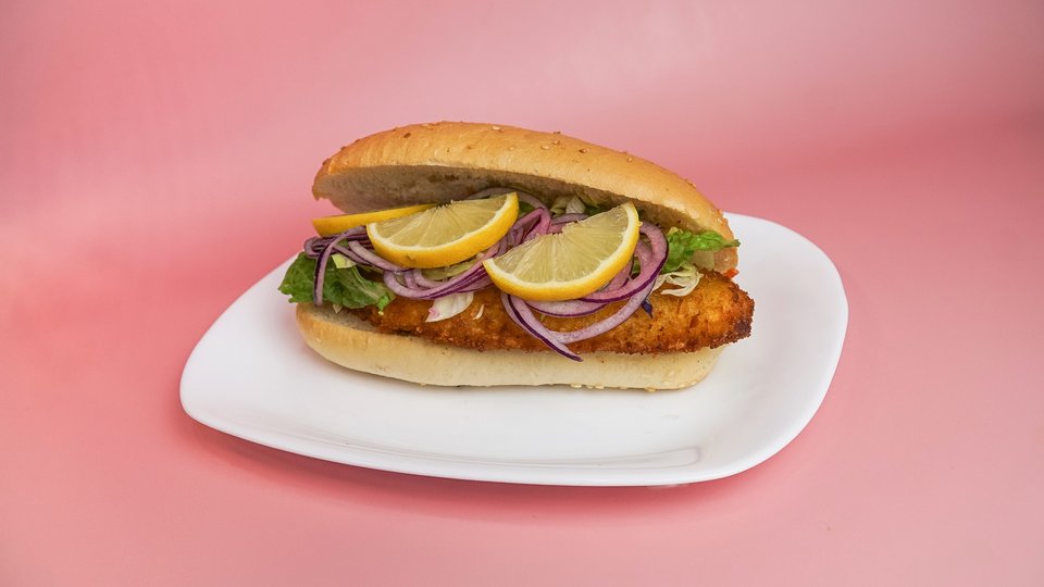 Eminönü Balik Ekmek - Fisch im Brot | Wolt | Delivery | Hamburg