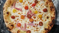 Hozzáadás a kosárhoz Pivo bar pizzája (32cm)
