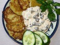 Objednať Potato pancakes with mushrooms/Bramborové placky s houbami
