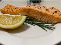 Objednať  Grilled salmon / Grilovaný losos