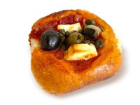 Objednať Slaný Ital: olivy, sýr, kapary a rajčatová omáčka	