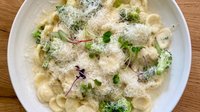Objednať Orecchiette con broccoli /kuracie mäso