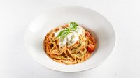 Objednať Spaghetti al pomodoro con burrata e olive