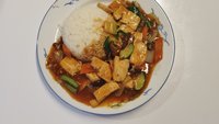 Objednať M40. Tofu s bambusem a houbami s rýži