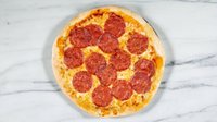 Hozzáadás a kosárhoz Szalámis pizza (28cm)