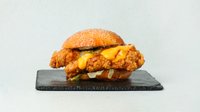 Objednať Louisiana cheddar chicken sandwich