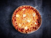 Objednať Pizza Quattro formaggi 28cm