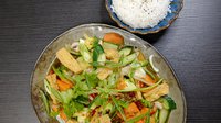Objednať Zelenina s masem na woku s rýží
