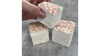 Objednať Marshmallows Birthday Cake 3ks