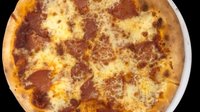 Hozzáadás a kosárhoz 78. Salame pizza (32cm)