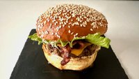 Objednať MENU Pepper double cheddar burger 🧀