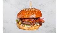 Objednať Hovädzí burger s hranolkami