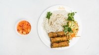 Objednať A 230. Fritované vietnamské závitky 3ks s ryžovýmy nudlema a salátem