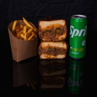Objednať .SPICY & ILLEGAL SANDWICH DEAL SPRITE