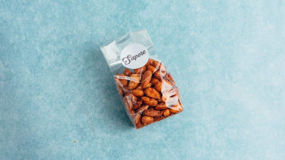 Caramelized almonds