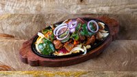 Objednať Tava bhoti kebab + plain naan