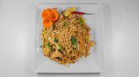 Objednať 74. Smažené rýžové nudle s kuřecím masem po thajsku