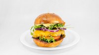 Objednať Hovězí vyzrálý burger s čerstvou zeleninou a hranolky
